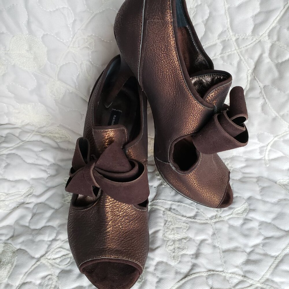 EUC NANETTE LEPORE Premium Elegant Leather Sashay Peep Toe Heels (6)